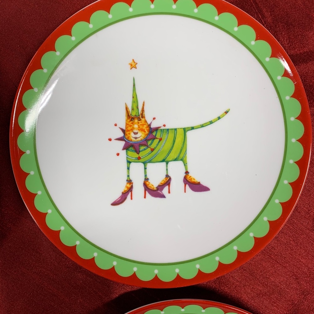 NEW 8.25” Krinkles Christmas dessert plate CATS!